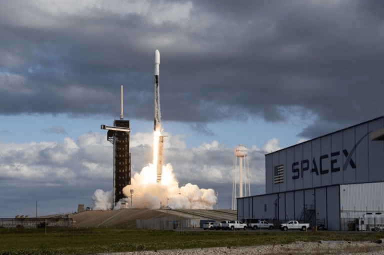 SpaceX Starship prototype crashes while a landing attempt