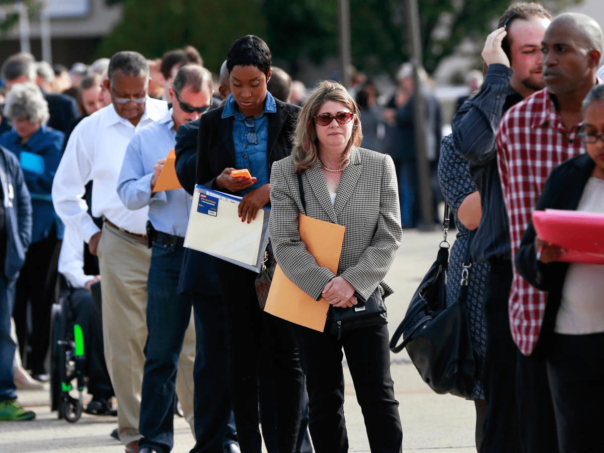 Jobless claims hold more than 400,000 for the second week in a row