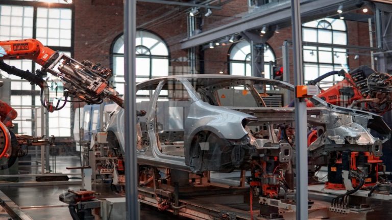 U.K. car production plummets to the lowest level since 1956