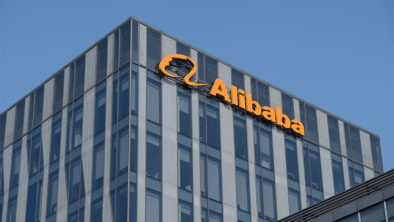 Alibaba increases nearly 6.5% after revealing strategies for a dual primary listing in Hong Kong