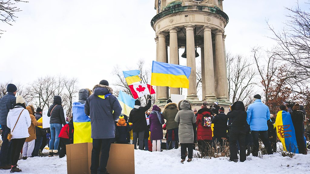 Protests Erupt in London as UK–Canada Call for Peace in Ukraine